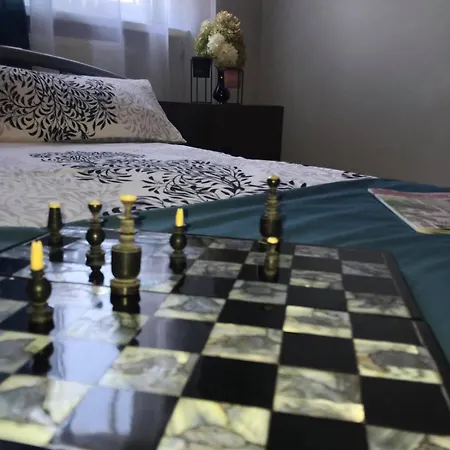 Honoratka Z Prywatnym Polem Do Gry W Mini Golf 레왈