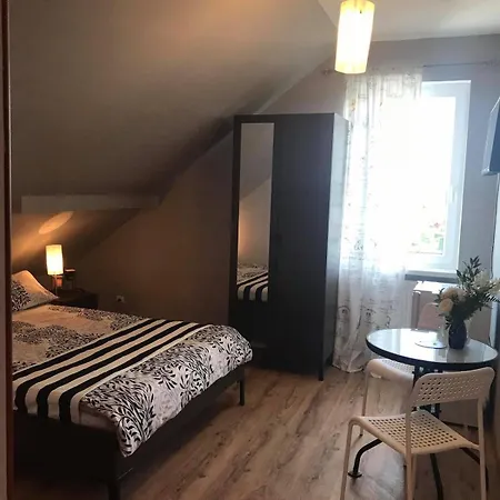 게스트하우스 Honoratka Z Prywatnym Polem Do Gry W Mini Golf 레왈