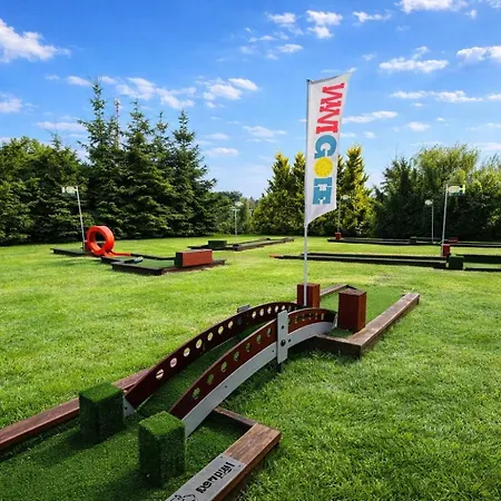 Guest house Villa Honoratka & Minigolf Rewal