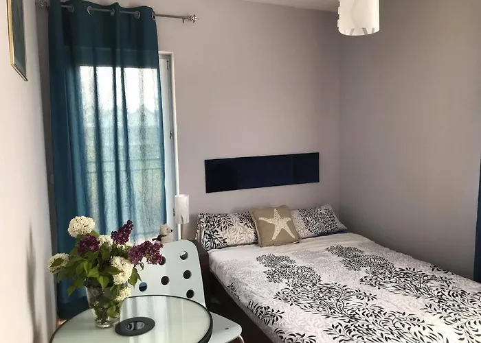 Pensión Honoratka Z Prywatnym Polem Do Gry W Mini Golf Rewal